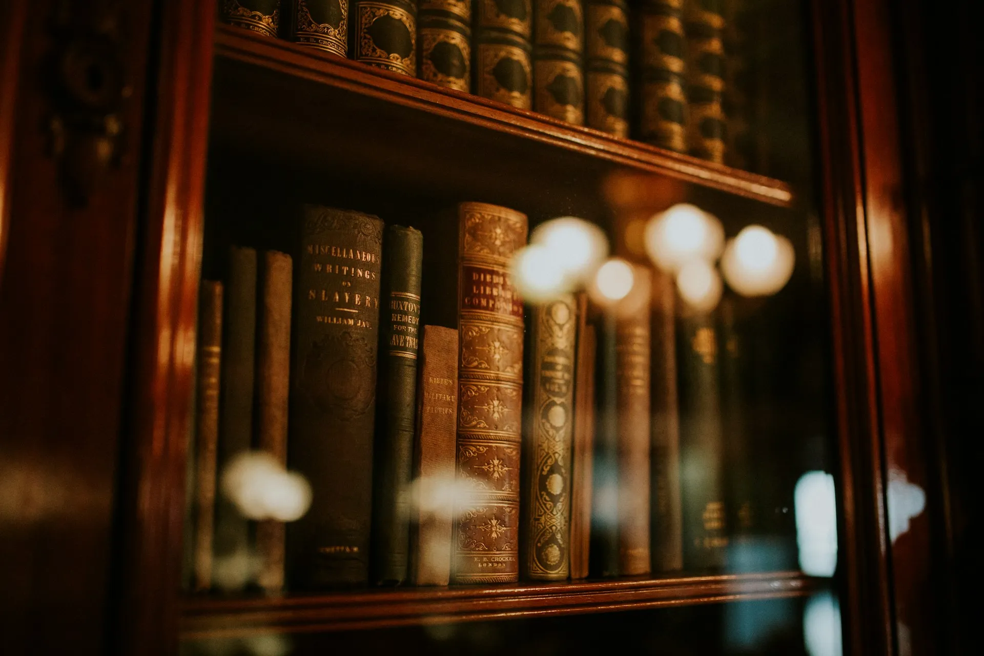 Books cabinet